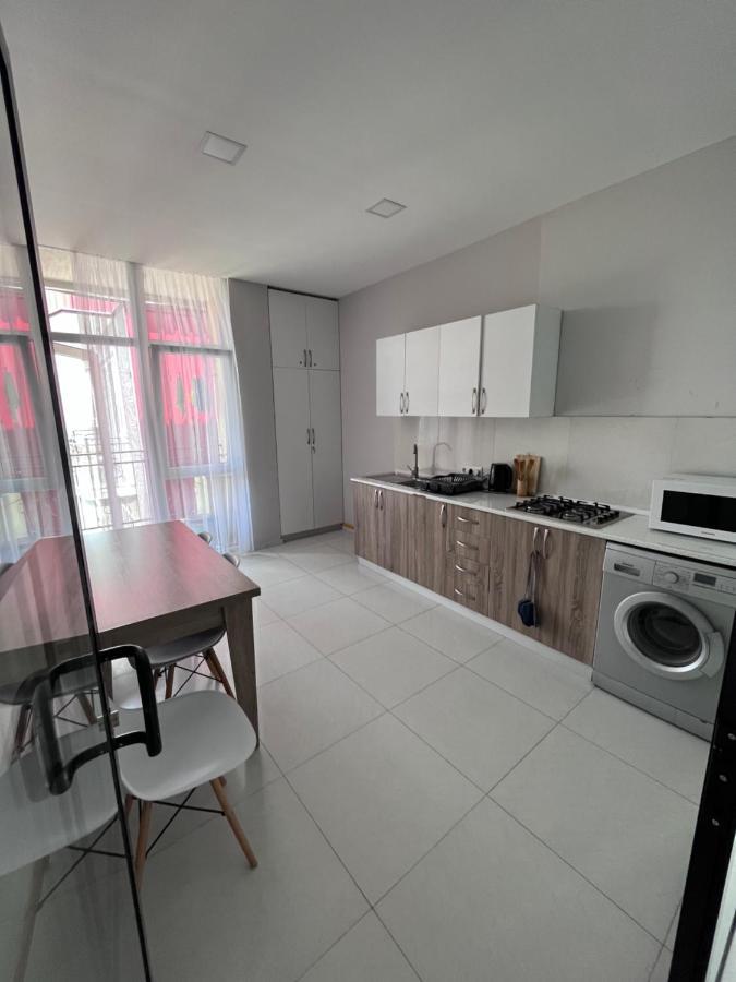 Guest House Madonna Кобулети Екстериор снимка