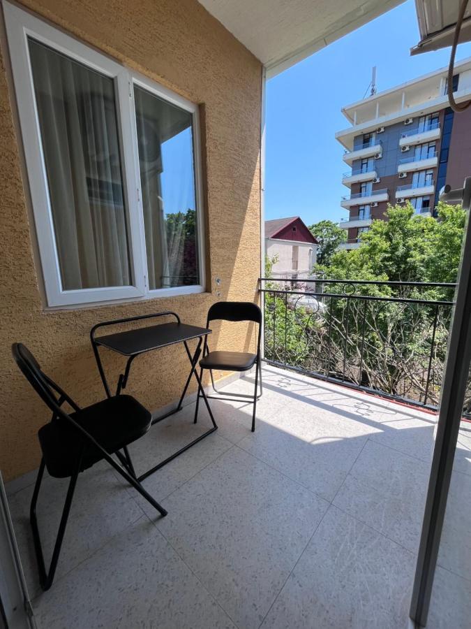 Guest House Madonna Кобулети Екстериор снимка