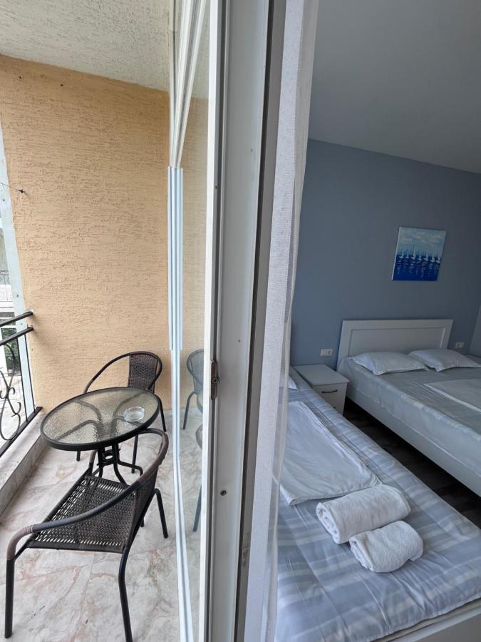 Guest House Madonna Кобулети Екстериор снимка